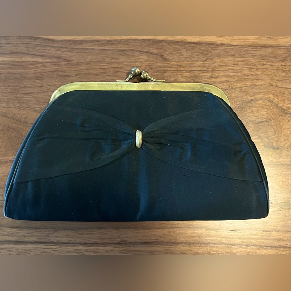 Vintage bow clutch